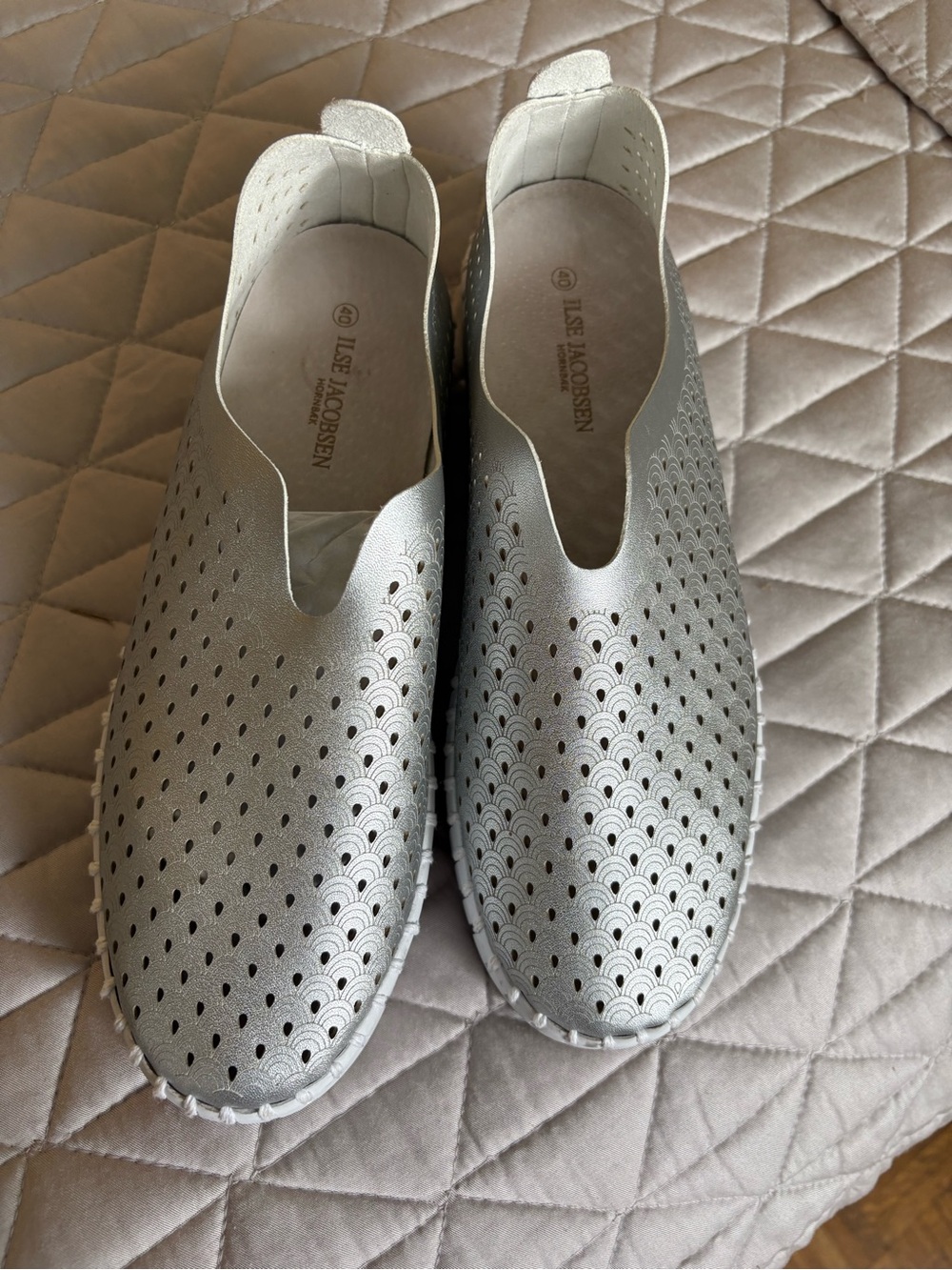 Ilse Jacobsen Silver Slip-On Sneakers